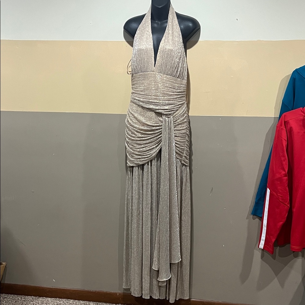 ✨ BCBGMAXAZRIA Metallic Gold Ruched Halter Evening Gown (New with Tags) ✨